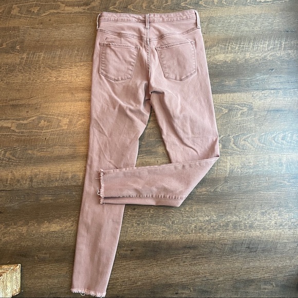 (CLOSET CLOSING FINAL SALE) High Rise Skinny Blush Pink Denim Stretch Jeans - Picture 3 of 7